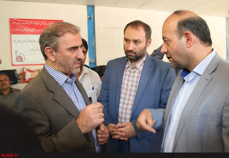 بازدید دبیرکل خانه‌کارگر از ستاد ساماندهی کارگران ساختمانی منطقه ۱۱ شهرداری