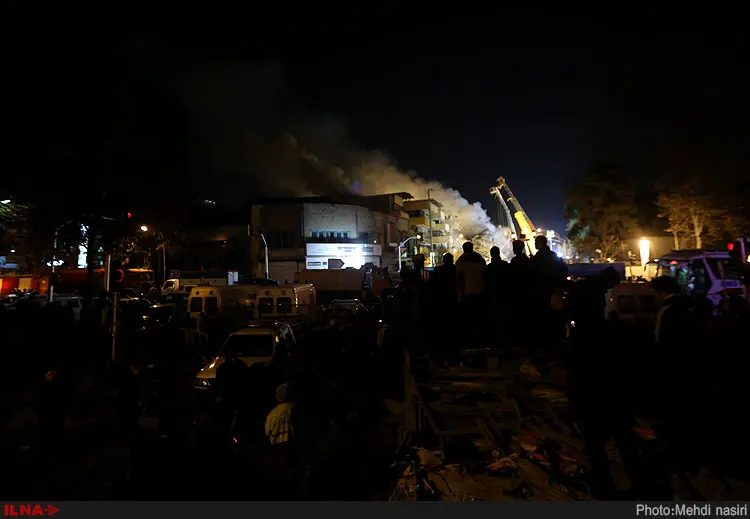 مفقودی ۳۰ تا ۴۰ آتش‌نشان/ افزایش تعداد مصدومان به ۸۴ نفر/ آتش‌‌سوزی همچنان ادامه دارد/ جمعی از آتش‌نشانان به شهادت رسیدند + فیلم