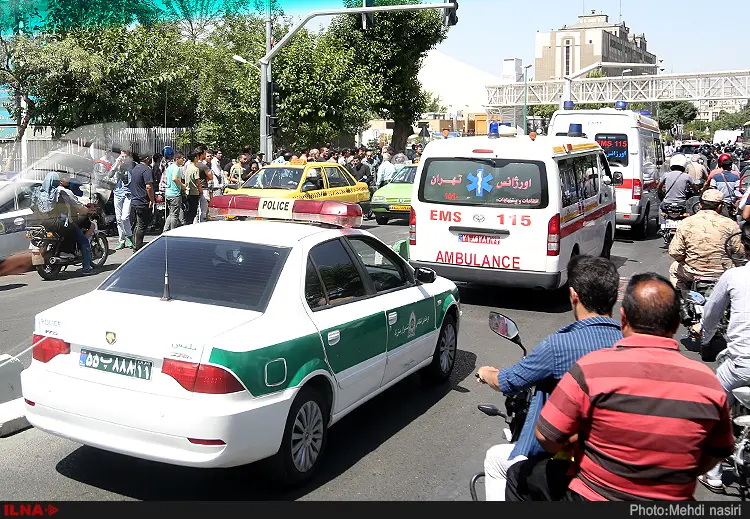 پایان عملیات تروریستی در خانه ملت/ افزایش تعداد کشته‌شدگان به ۱۲ نفر/ ۲ مهاجم خود را منفجر کردند/ اعزام مجروحان به ۴ بیمارستان + تصاویر