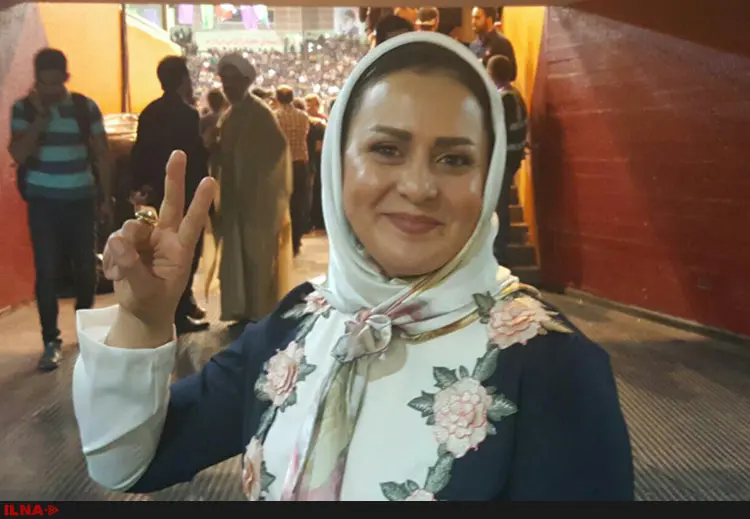 سلام آزادی به روحانی + فیلم و عکس