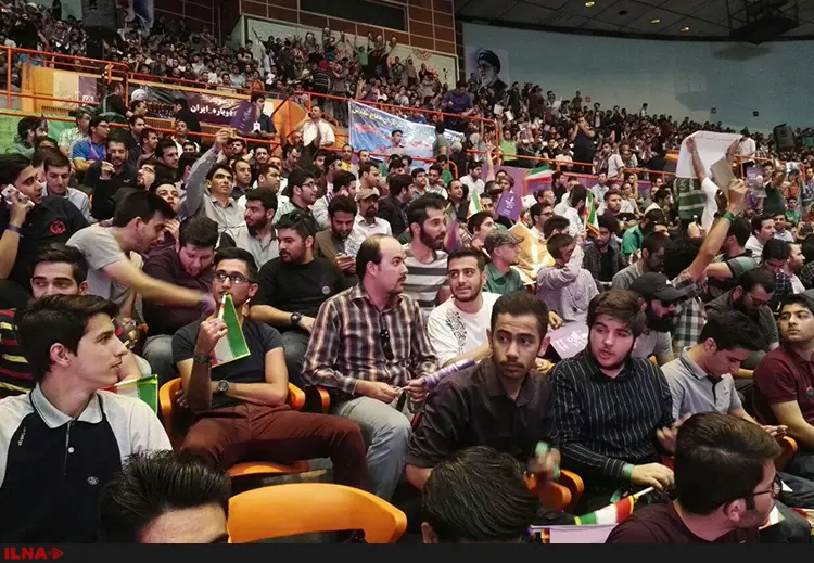 سلام آزادی به روحانی + فیلم و عکس