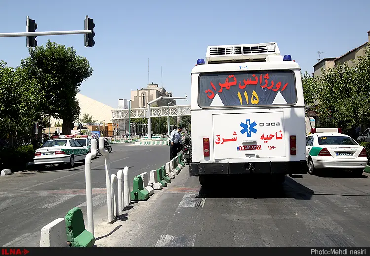 پایان عملیات تروریستی در خانه ملت/ افزایش تعداد کشته‌شدگان به ۱۲ نفر/ ۲ مهاجم خود را منفجر کردند/ اعزام مجروحان به ۴ بیمارستان + تصاویر