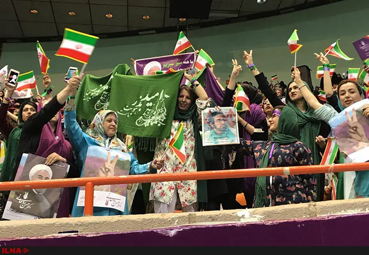 سلام آزادی به روحانی + فیلم و عکس