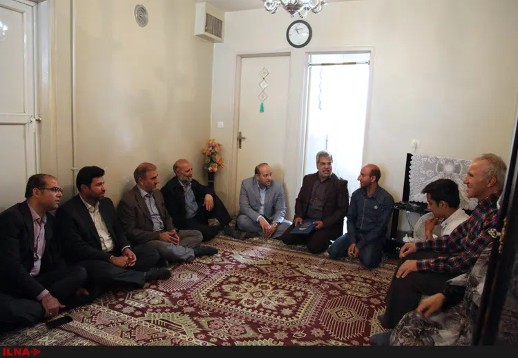 بازدید دبیرکل خانه‌کارگر از ستاد ساماندهی کارگران ساختمانی منطقه ۱۱ شهرداری