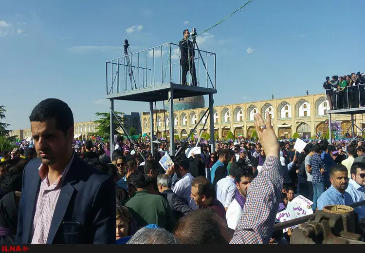 نصف‌جهان بنفش شد+ فیلم و عکس