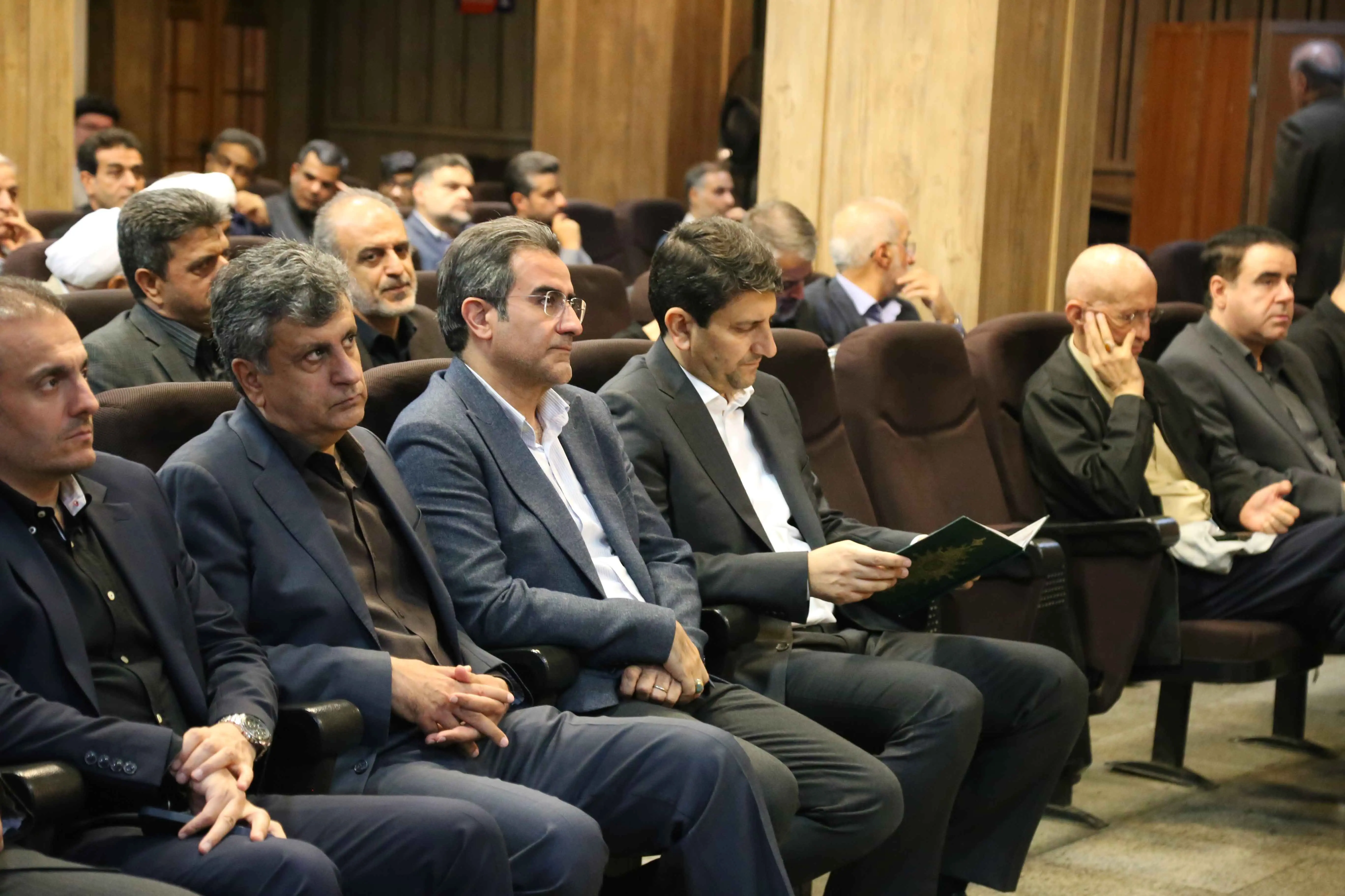 مراسم بزرگداشت مرحوم محمدحسینی تختی با حضور وزیر ارتباطات برگزار شد