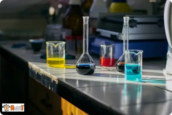 همه چیز درباره کاربرد دستگاه تقطیر شیشه ای در آزمایشگاه