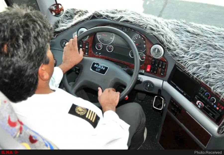 درآمدِ برخی رانندگان مسافربری از یک سوم حداقل دستمزد هم کمتر است/بضاعت پرداخت حق بیمه را نداریم