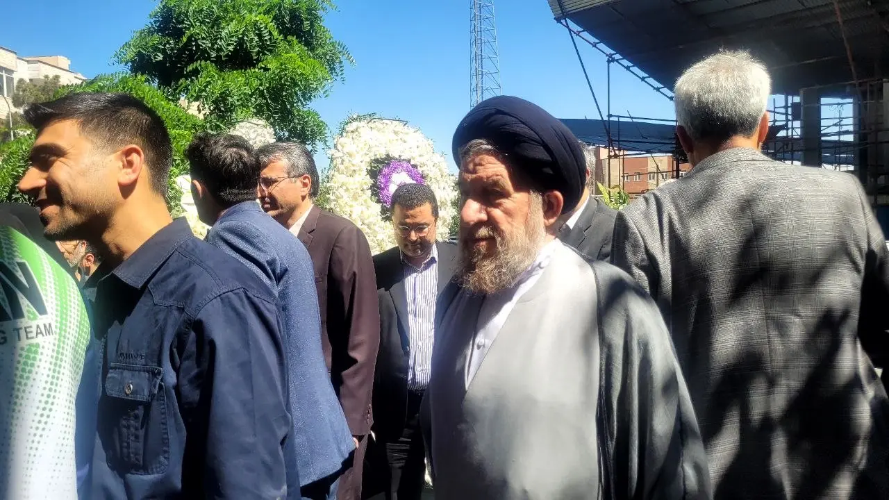 برگزاری مراسم ترحیم خواهر خاتمی با حضور چهره های سیاسی + تصاویر