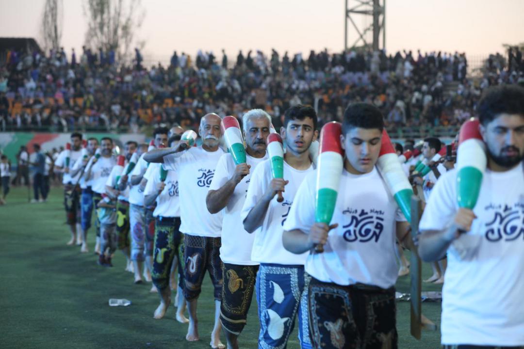 زاکانی: امیدواریم قهرمان شهر را در اوج ببینیم