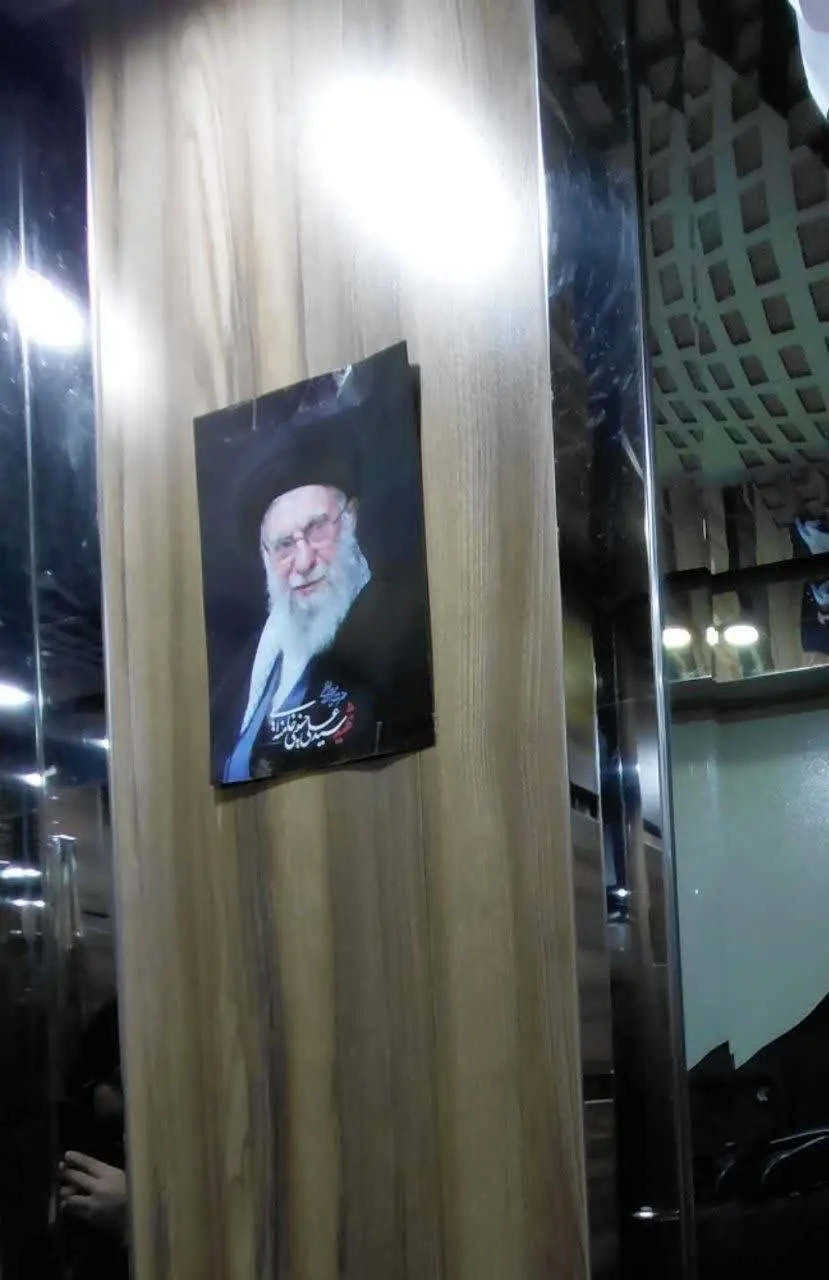 سلام نظامی پیک موتوری به عکس رهبر شهید + فیلم