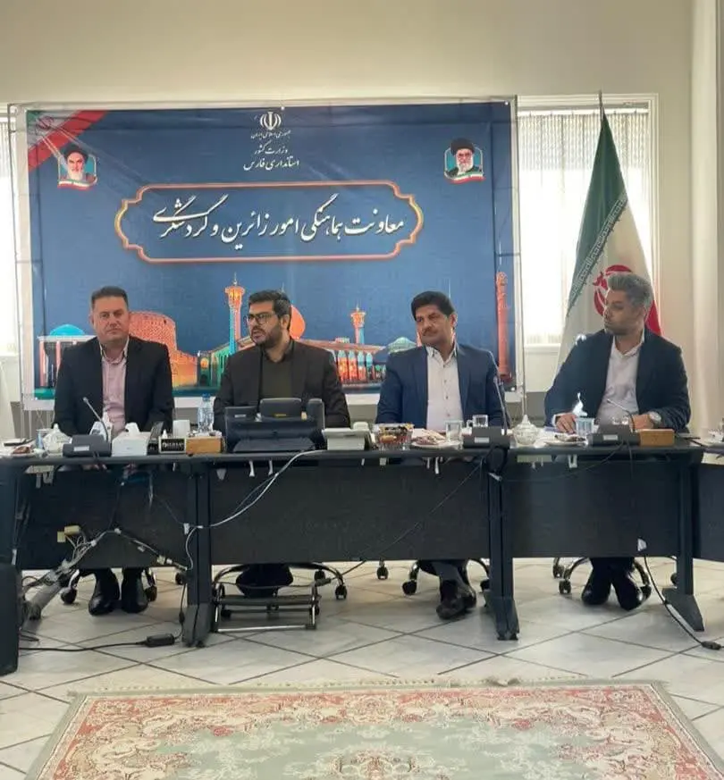فارس با ۱۸ کارگروه ستاد خدمات سفر به استقبال نوروز می‌رود
