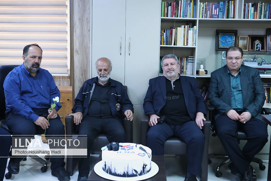 بازدید رئیس شورای اطلاعرسانی دولت از تحریریه ایلنا به مناسبت روز خبرنگار