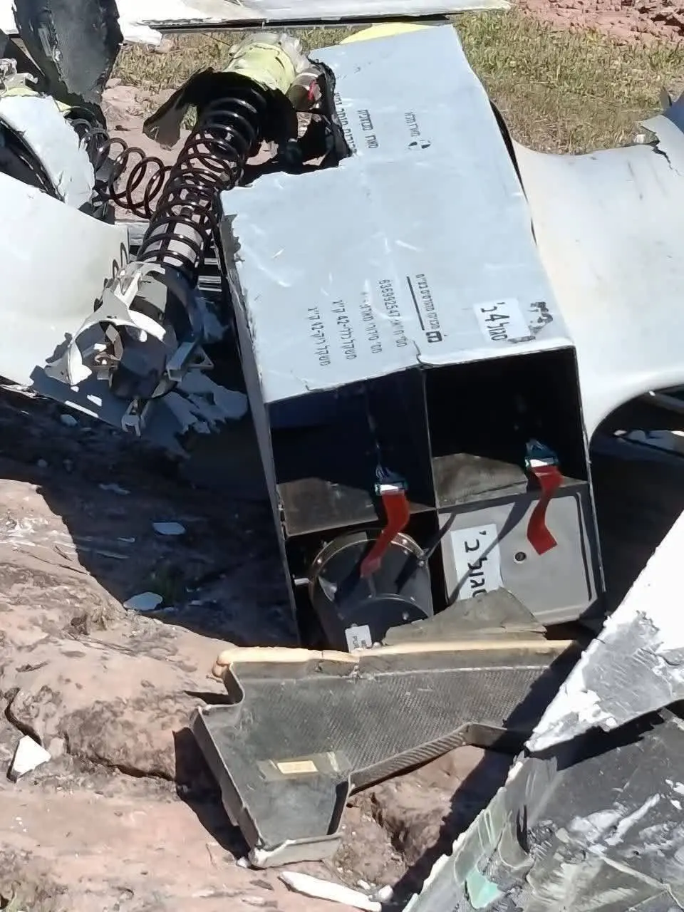 تصاویری از پهپاد منهدم شده هرمس در بخش الوار گرمسیری اندیمشک