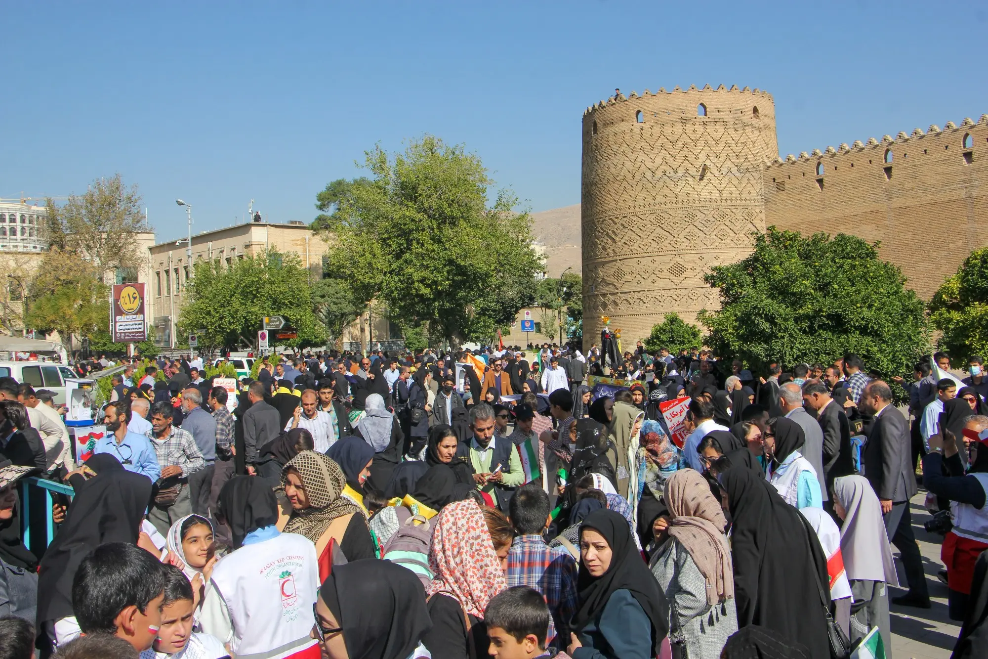 راهپیمایی ۱۳ آبان در فارس و شیراز برگزار شد/  ۱۳ آبان نماد پیشتازی دانش آموزان در به ثمر رساندن انقلاب است