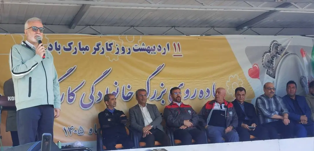 پیگیری مطالبات جامعه کارگری با جدیت ادامه دارد/طی سه ماه آینده ۱۰ سالن ورزشی در شهر به بهره‌برداری می‌رسد