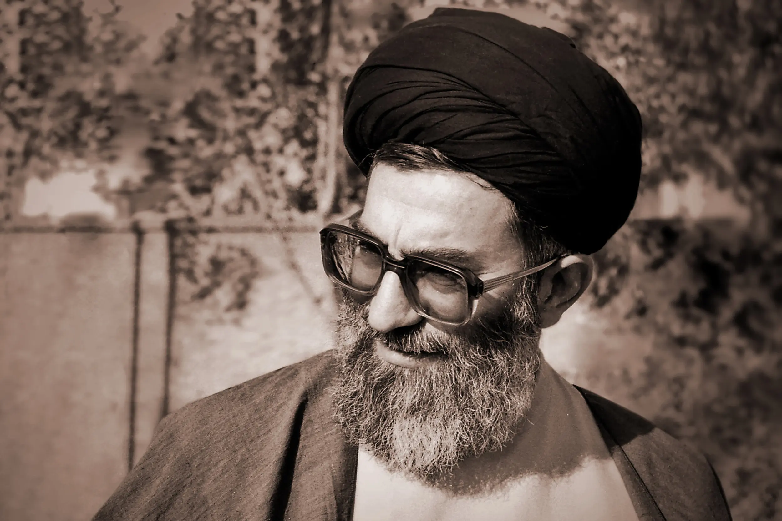 چند عکس قدیمی از رهبر شهید انقلاب اسلامی 