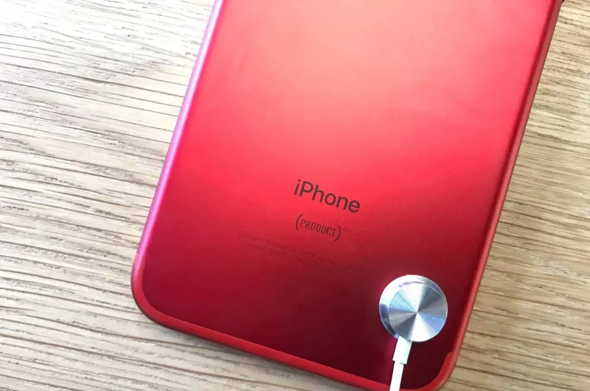 خیز اپل برای یک تغییر جسورانه | آیفون ۱۸ پرو چه رنگی‌ است؟