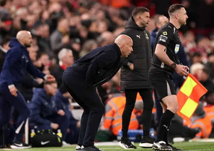 این جمعیت حق دارند ما را هو کنند