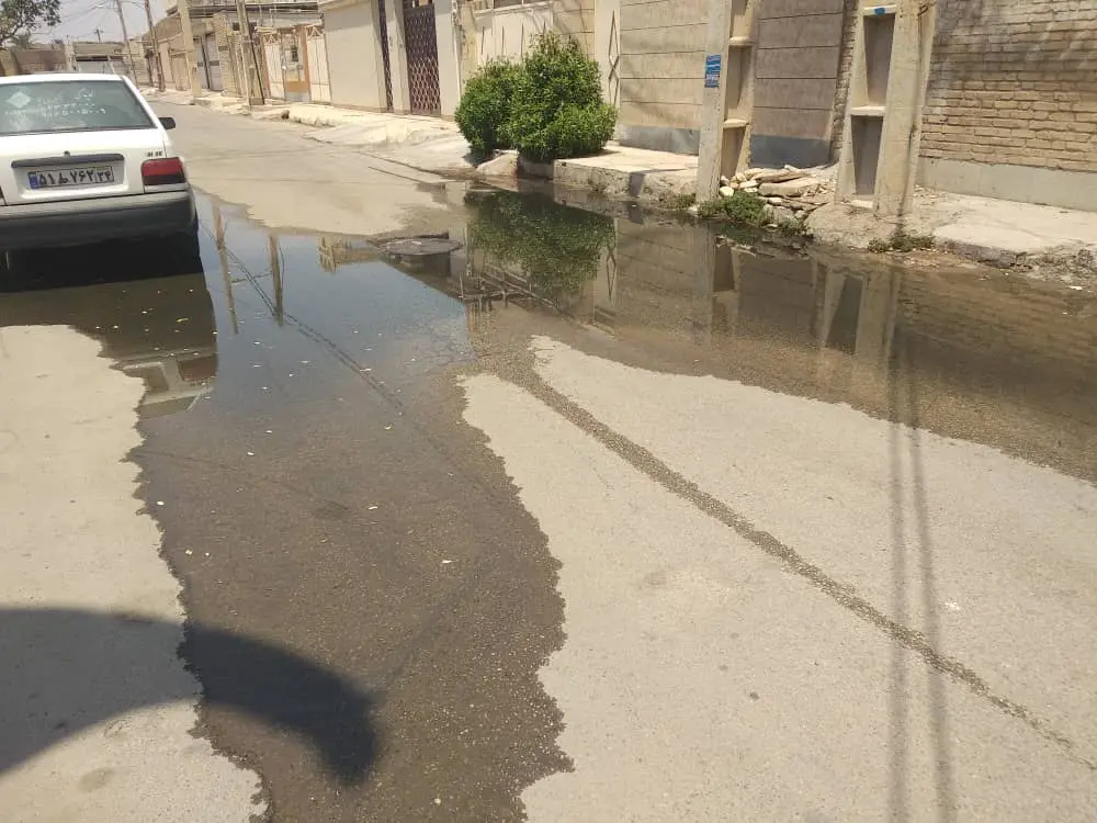 وضعیت اسفناک شهر اهواز به علت یک مشکل عمومی/ تهدید سلامت و بهداشت مردم بواسطه اهمال مسئولان آبفا / نگرانی از بوی تعفن آب شرب مردم