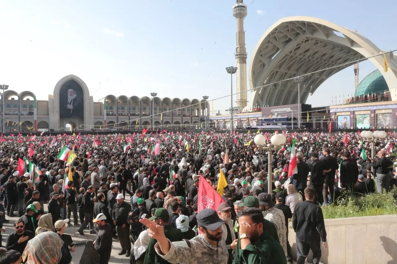 برگزاری مراسم وداع با رهبر شهید انقلاب در مصلای تهران