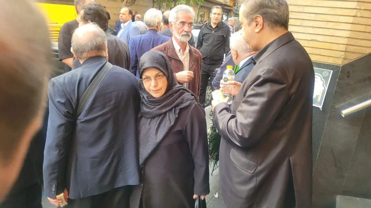 برگزاری مراسم ترحیم برادر مصطفی تاجزاده با حضور فعالان سیاسی اصلاحطلب + تصاویر