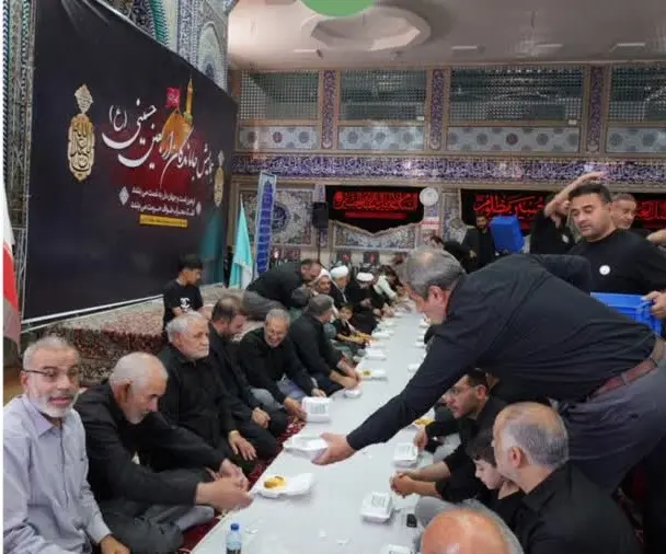 پخت و توزیع سه هزار غذای نذری در روز اربعین حسینی