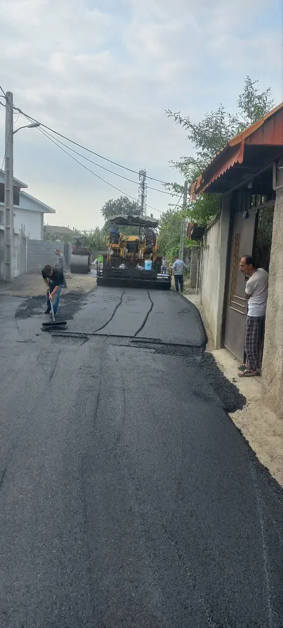 آسفالت ۱۷ هزار متر مربع از معابر شهری و خرید ۵ دستگاه ماشین آلات سبک و سنگین