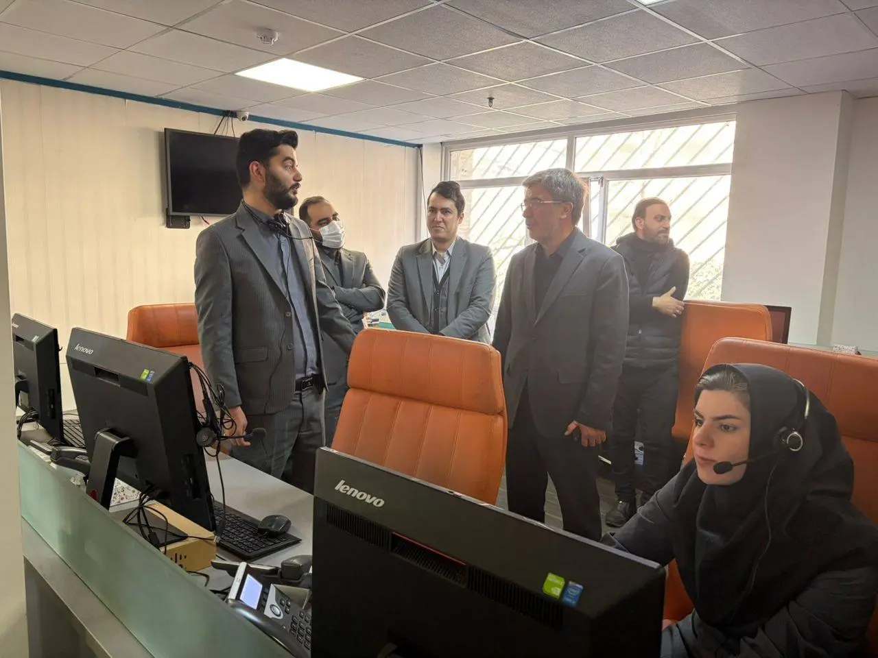 از پشت خط تا قلب سازمان؛ حضور مدیرعامل بیمه ایران در مرکز پاسخگویی