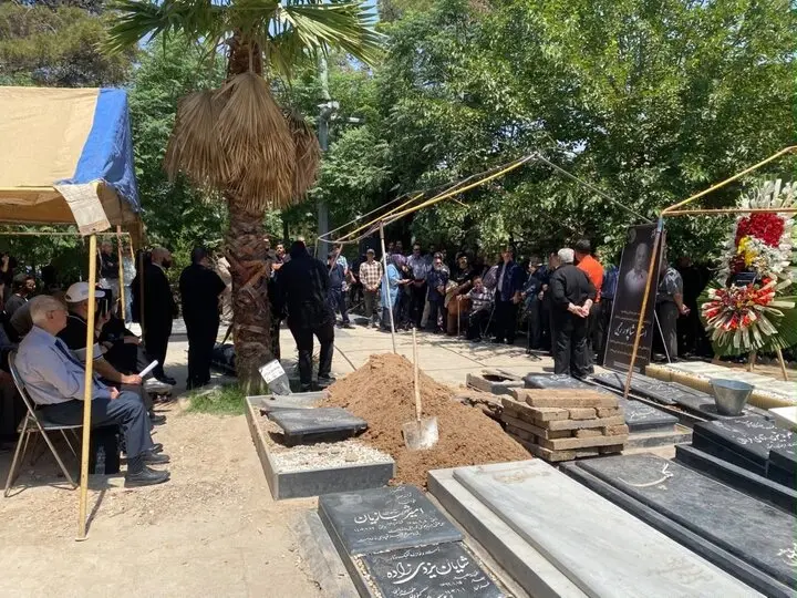 پیکر شاپور رحیمی خواننده و نوازنده عود در خانه ابدی آرام گرفت+عکس
