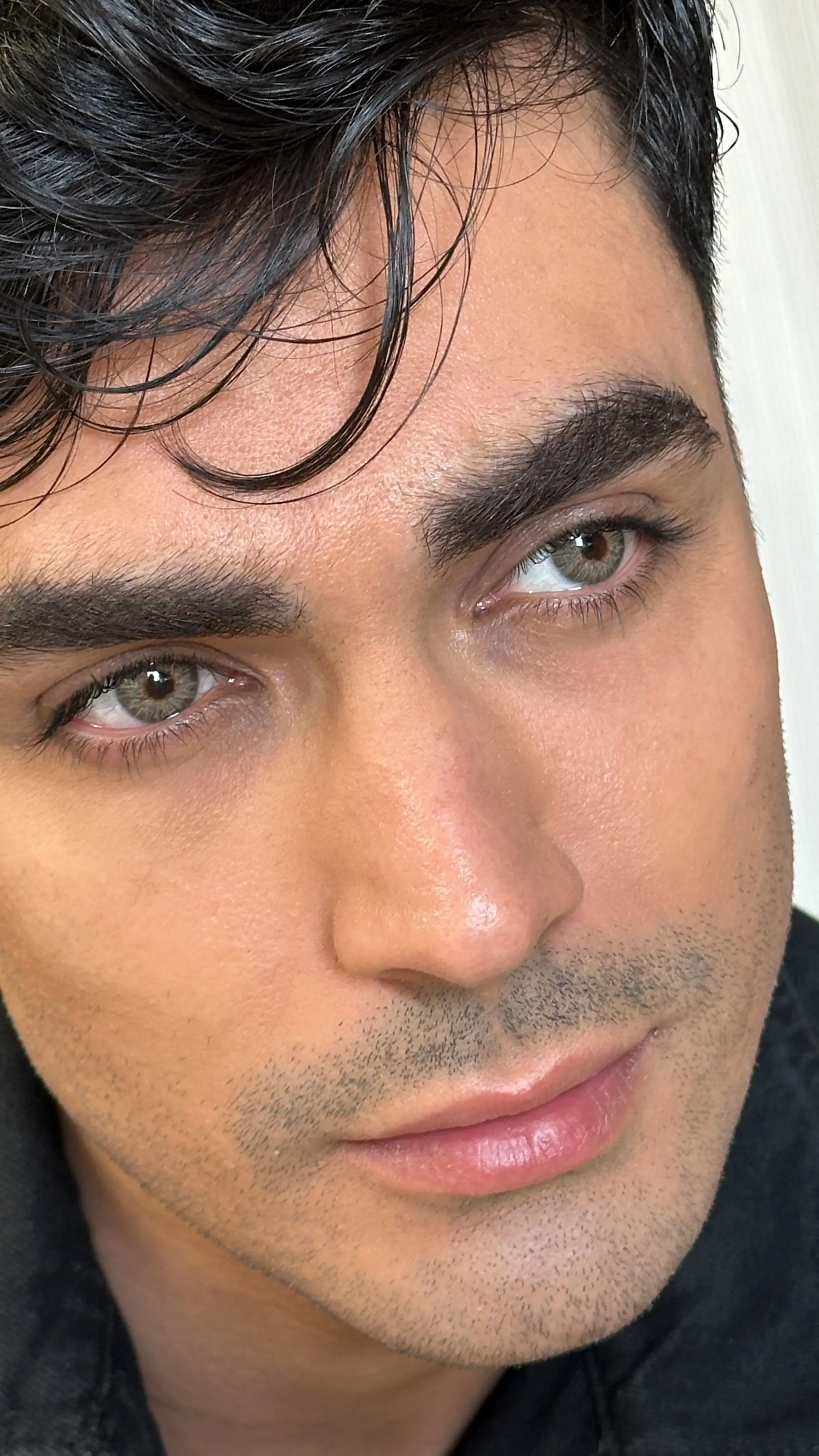 هر آنچه درباره ی لنز چشم های طبی باید بدانید!