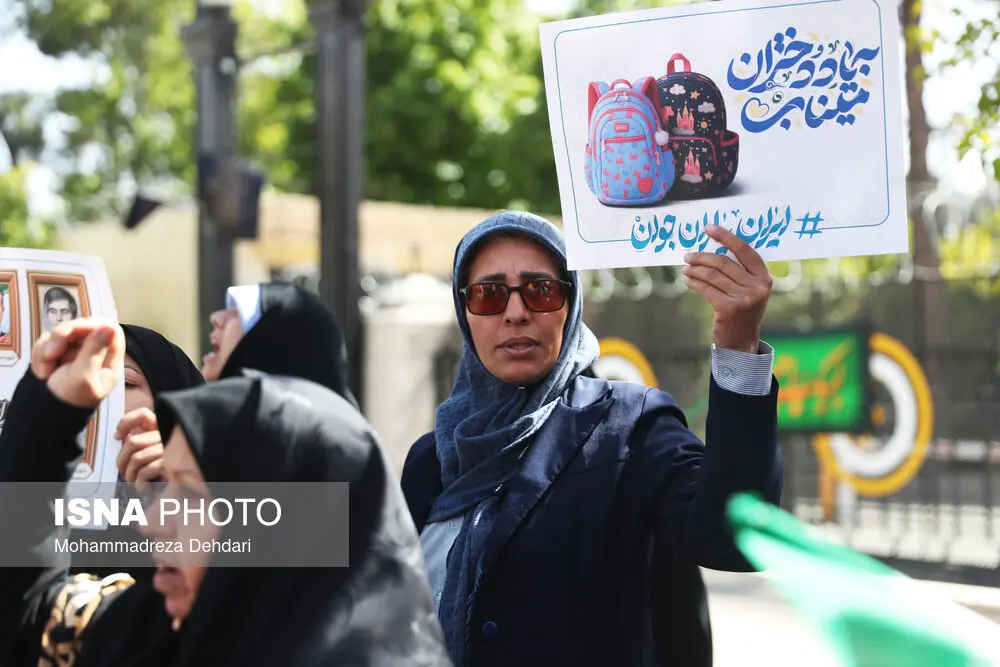 زنجیره انسانی «جوانان برای فردای روشن» - شیراز + عکس