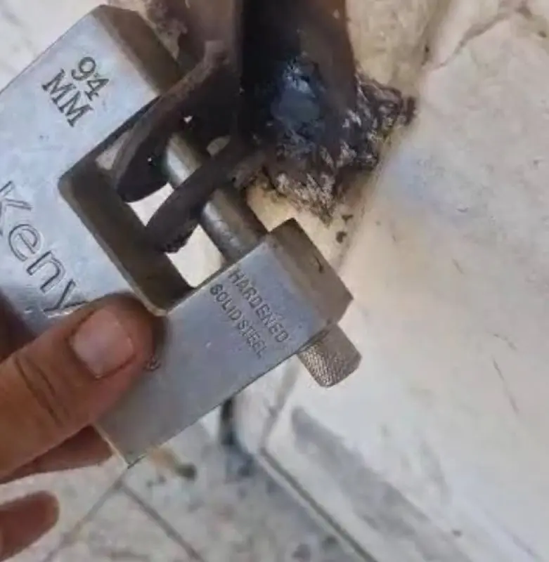 جوشکاری قفل تعاونی مصرف هفت‌تپه توسط مدیران شرکت/ ۱۵ کارگر بیکار شدند