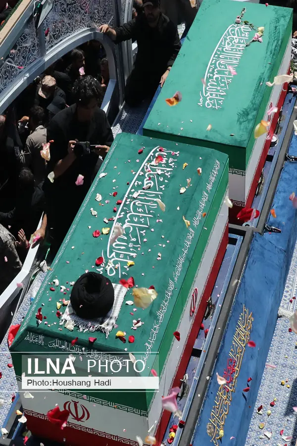 برگزاری مراسم تشییع پیکر رهبر شهید انقلاب در تهران/همه با پرچم‌های سرخ آمدند