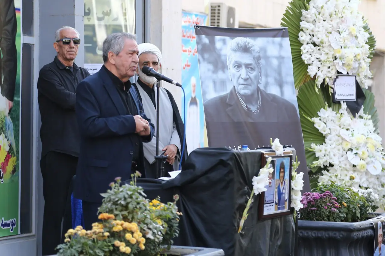 مراسم تشییع پیکر مرحوم اکبر کارگرجم(عکس)