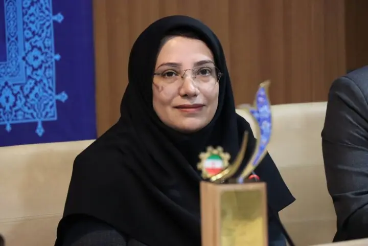 اختراع کیت آنالیز خاک، کارگر نوآور شیرازی را به قله جشنواره امتنان کشور رساند