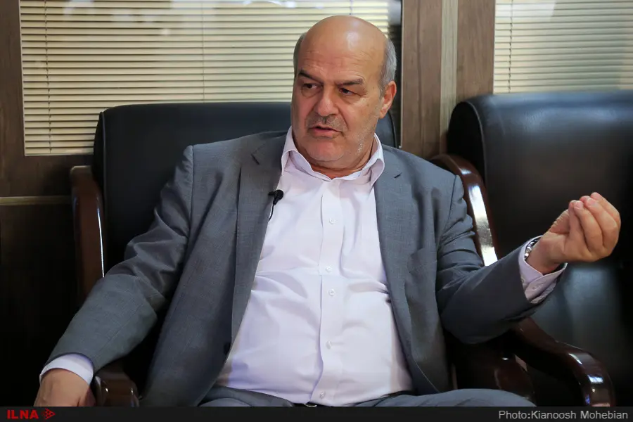 هجوم به حیاتوحش به علت گرانی گوشت/ طغیان ملخها و آتشسوزیها در طبیعت کاملا طبیعی است/نباید توهم توطئه داشته باشیم/ سرمایهگذاری در حوزه اطفای حریق جنگلها توجیه اقتصادی ندارد