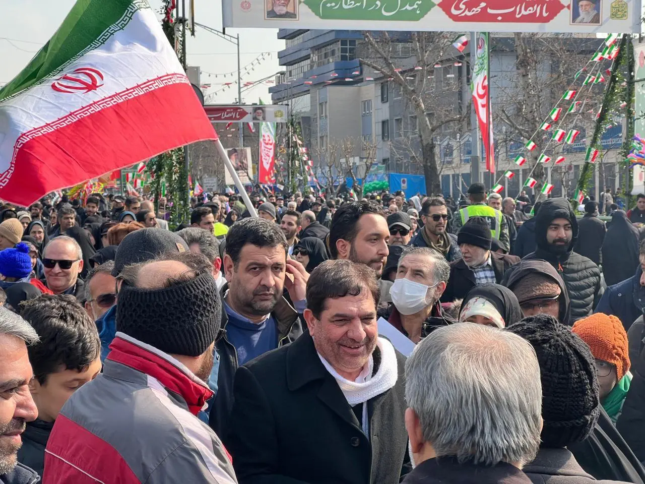 برگزاری جشن ۴۶ سالگی انقلاب ایران با حضور گسترده مردم+فیلم و عکس