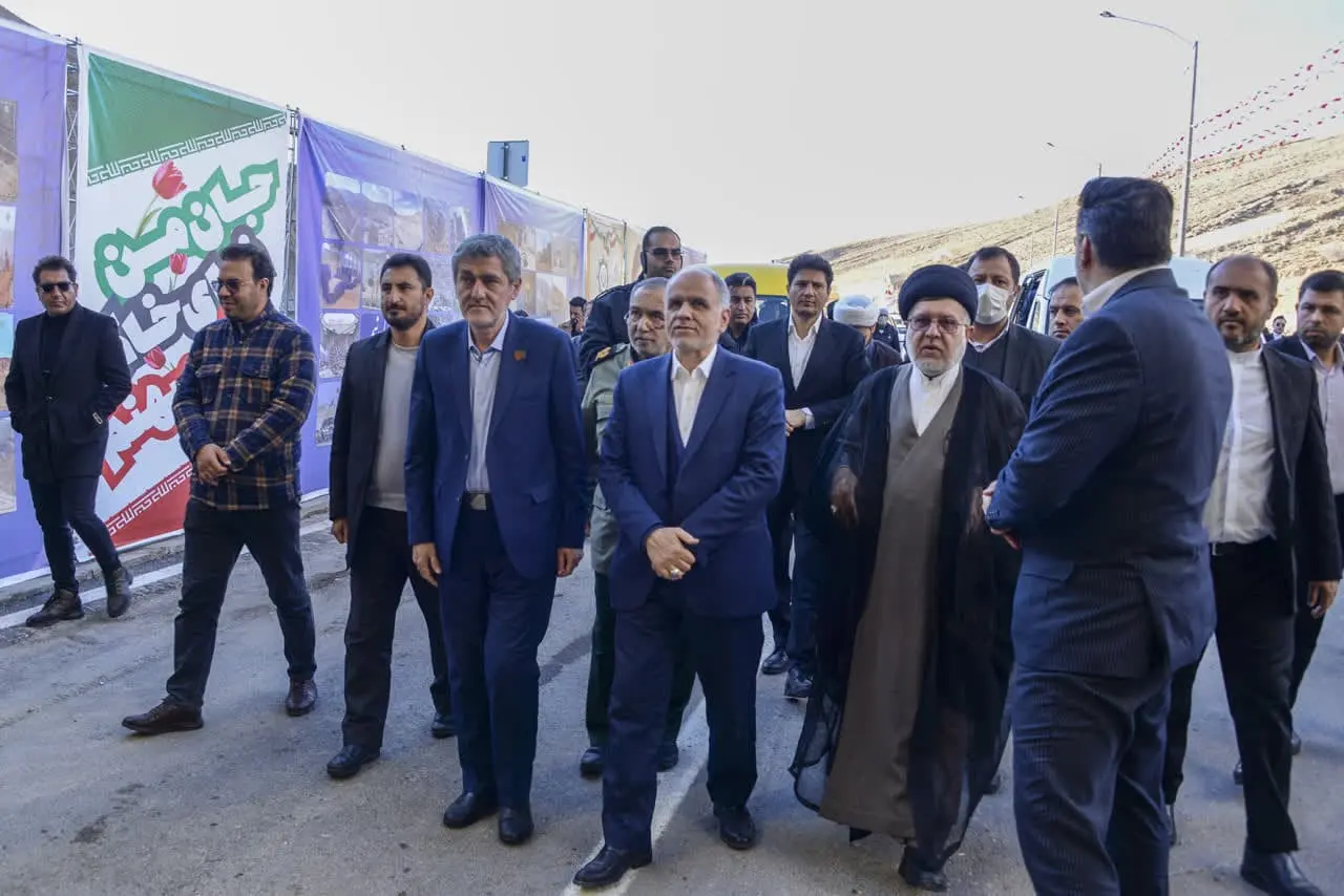 آیین افتتاح و آغاز عملیات اجرایی۳۴ پروژه شهرداری شیراز
