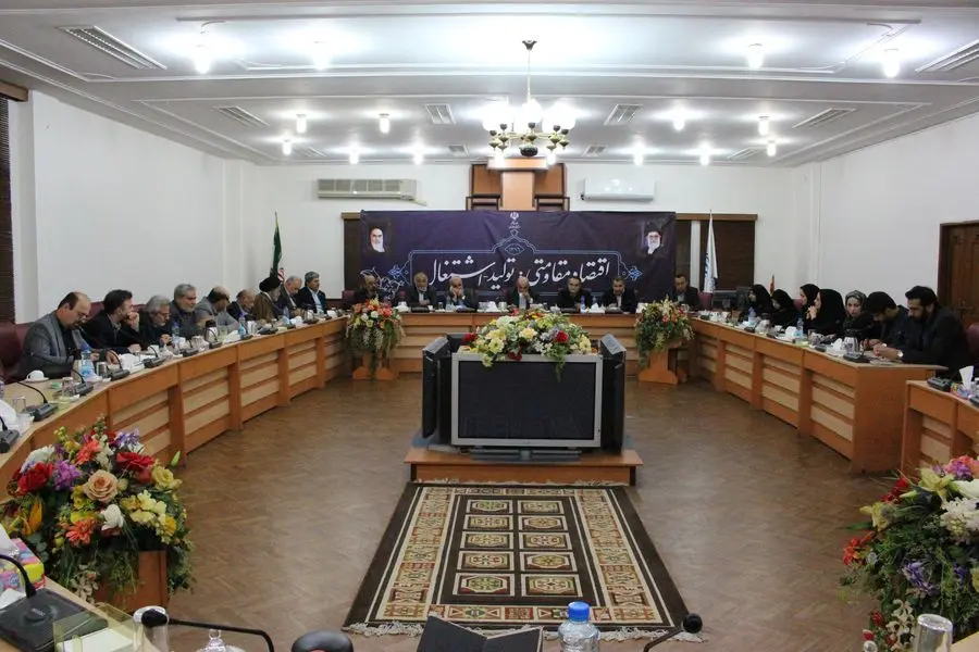 نشست حسین کمالی با اعضاء خانه احزاب و شورای هماهنگی احزاب اصلاح طلب خوزستان برگزار شد + تصاویر