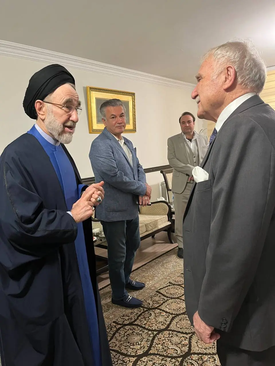 دیدار صمیمانه برخی از پیشکسوتان فوتبال با رییس دولت اصلاحات