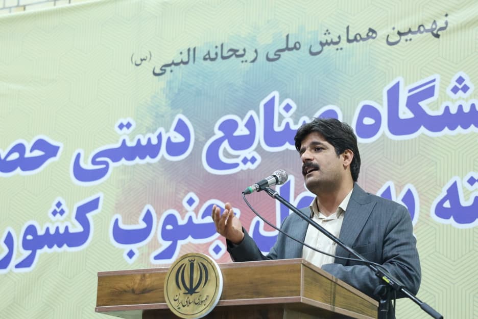 نخستین نمایشگاه تخصصی حصیربافی در شهرستان مهر فارس برگزار شد