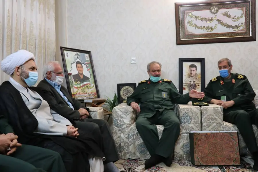 دیدار جانشین فرمانده کل سپاه با خانواده شهدای شهرری