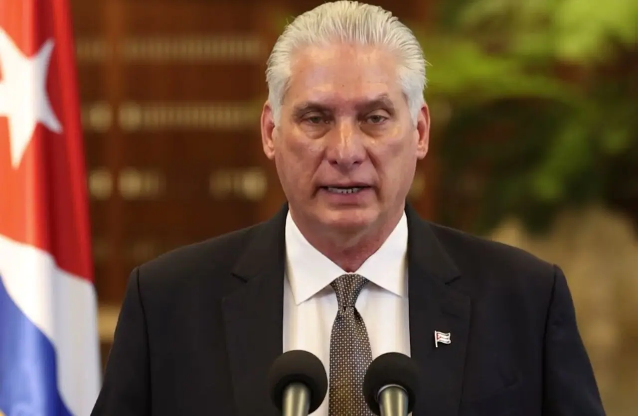 حمله نظامی آمریکا به ونزوئلا؛ ترامپ از بازداشت مادورو و همسرش خبر داد+ تصاویر