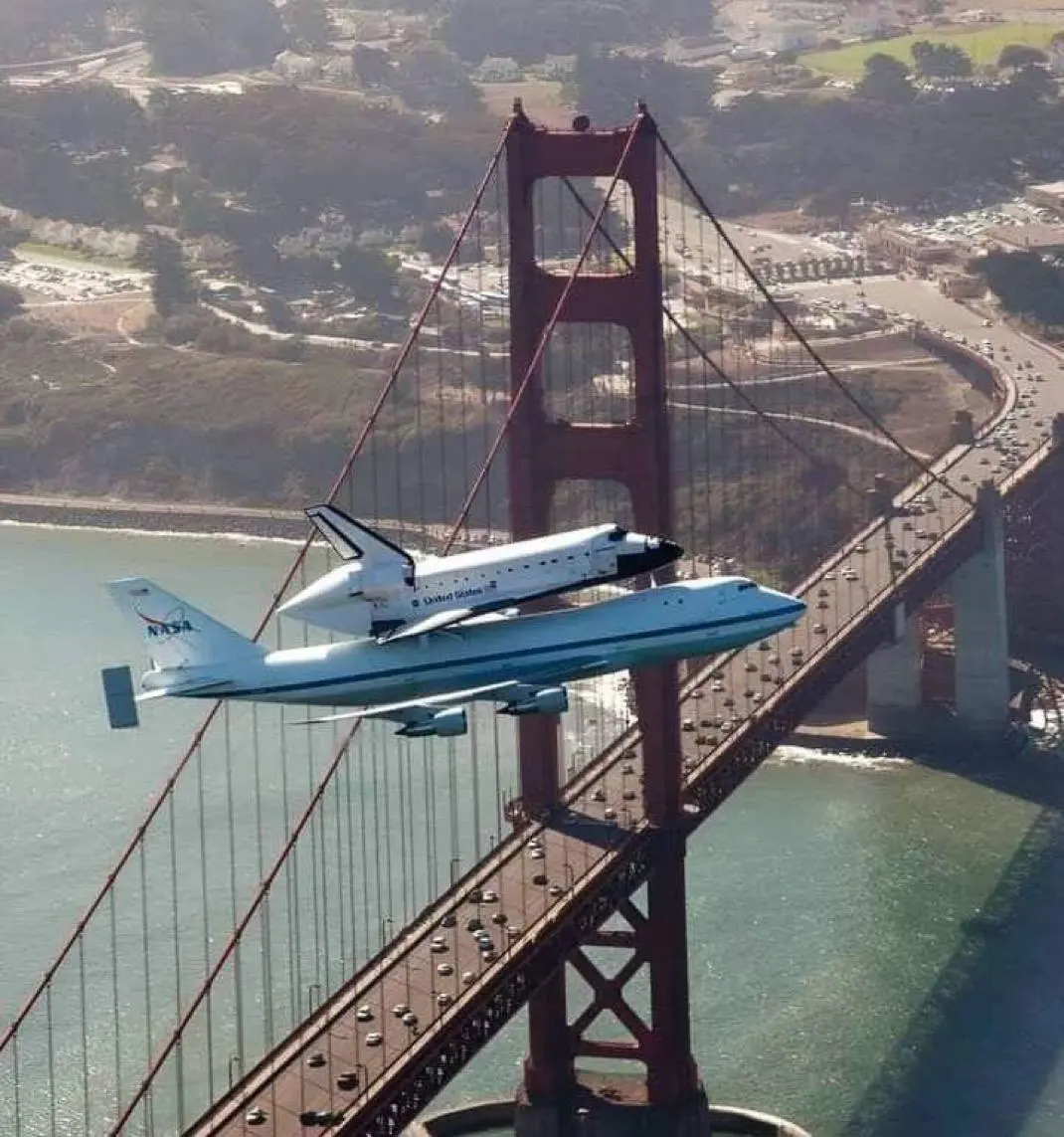 تصویری جالب از انتقال شاتل فضایی ناسا به موزه