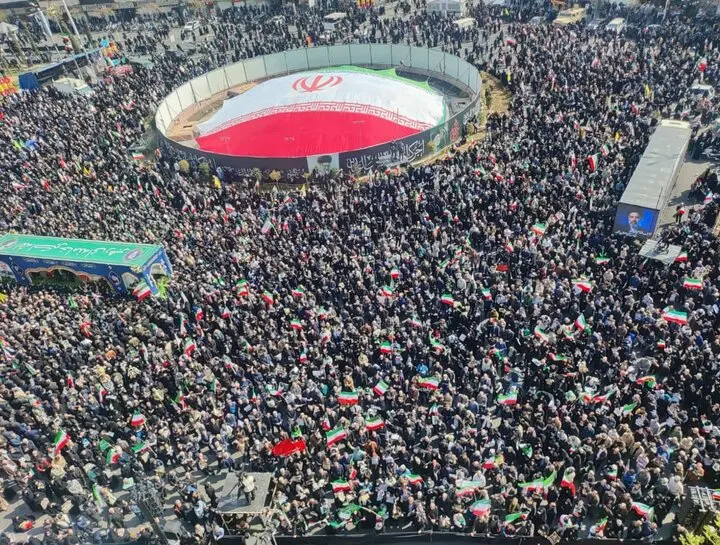 برگزاری مراسم تشییع شهیدان لاریجانی، سلیمانی و شهدای ناو دنا 