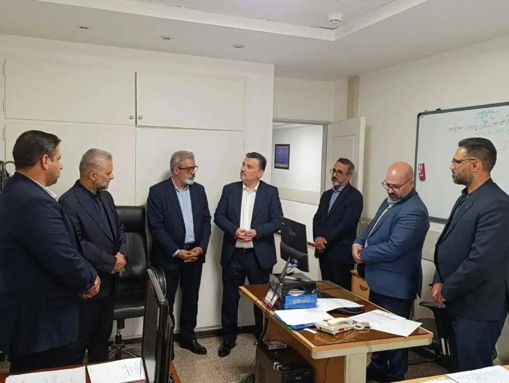 مشتریان، سرمایههای اصلی بانک رفاه کارگران هستند