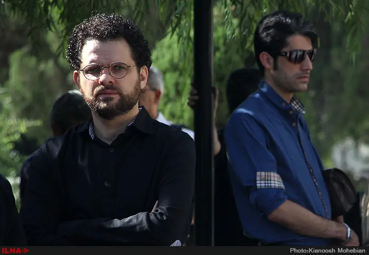 احمد علامه دهر در قطعه نام‌آوران آرام گرفت/ چشم‌های هنرمند اهدا شد