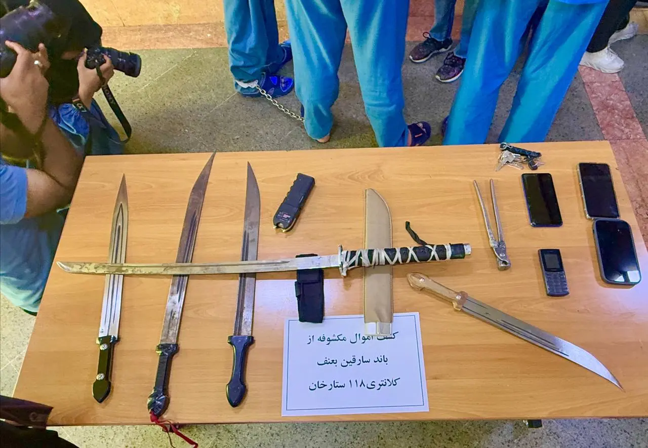 دستگیری سارقان زورگیر و خشن ستارخان؛ حمله به شهروندان در پارکینگ با قمه و شمشیر + عکس و فیلم
