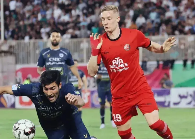 چادرملو اردکان 0 - 2 تراکتور؛ صدرنشینی موقت تراکتور در شب پرحاشیه
